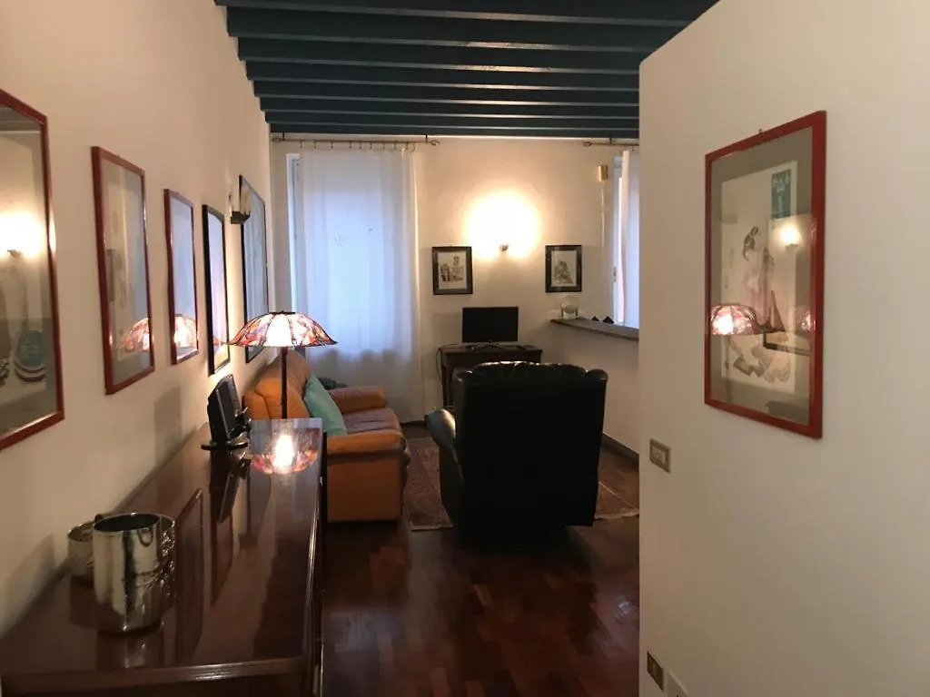 Gatto Bianco Bergamo 9 Apartment